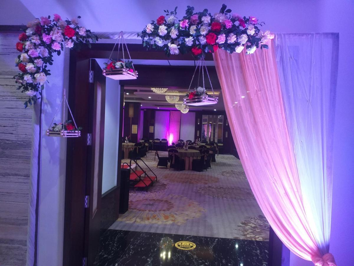 Hotel Sandy'S Tower Bhubaneswar Eksteriør bilde