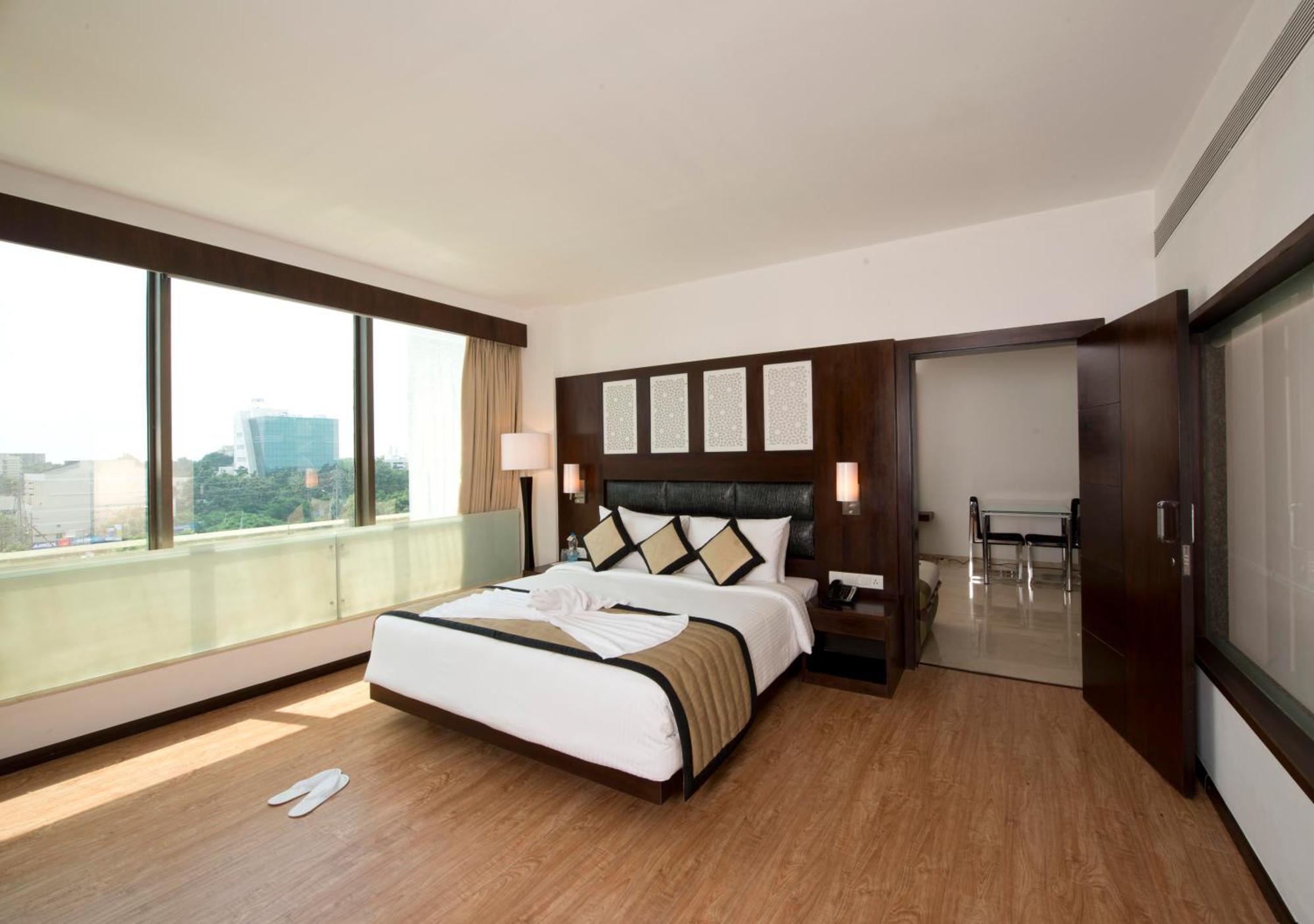 Hotel Sandy'S Tower Bhubaneswar Eksteriør bilde