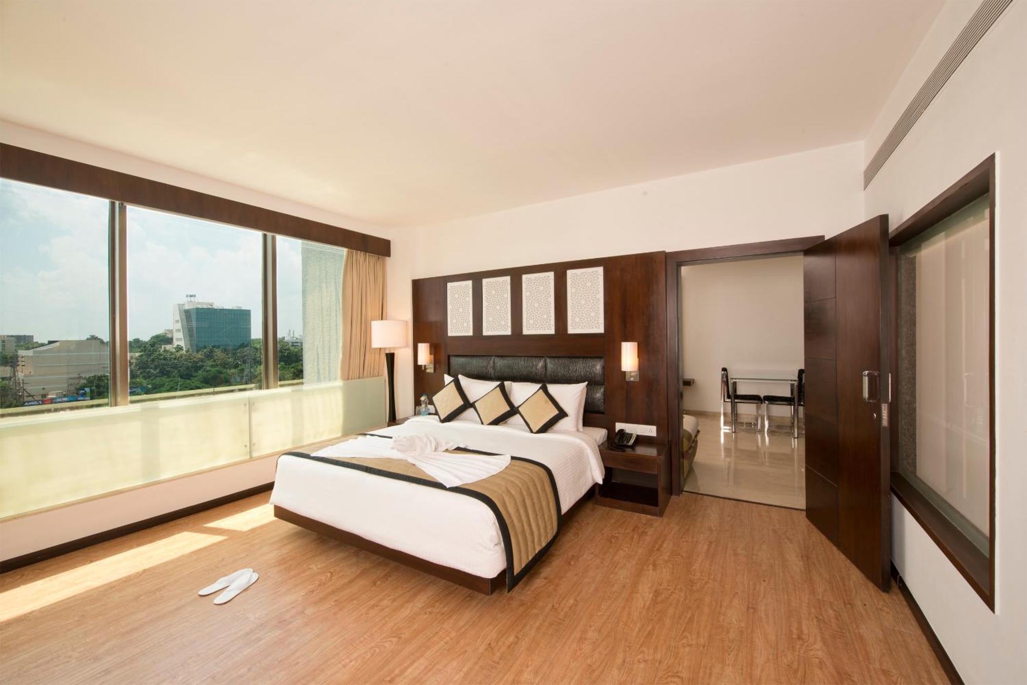 Hotel Sandy'S Tower Bhubaneswar Eksteriør bilde