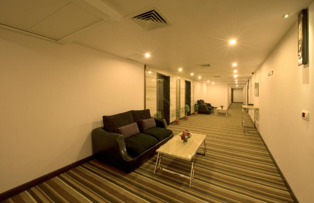 Hotel Sandy'S Tower Bhubaneswar Eksteriør bilde